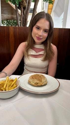 Lindinha Sophia e deliciosa , muito linda...Sophia Valverde novinha gostosa !!!