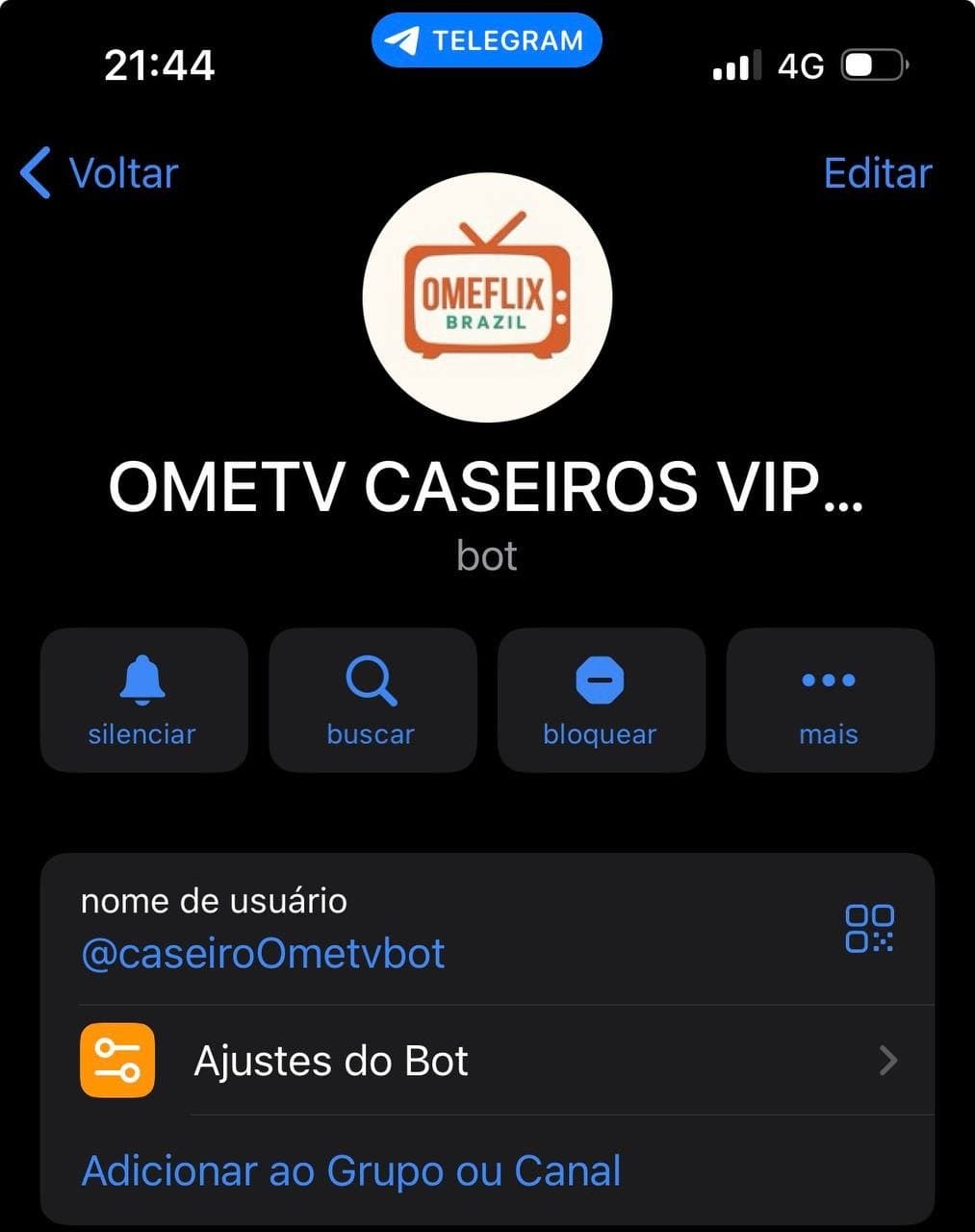 Olha essa empregada muito gostosa