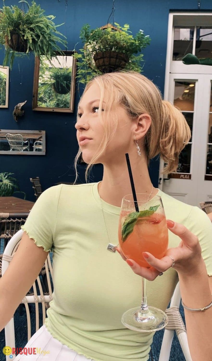 Olivia Holmes ex gf leak