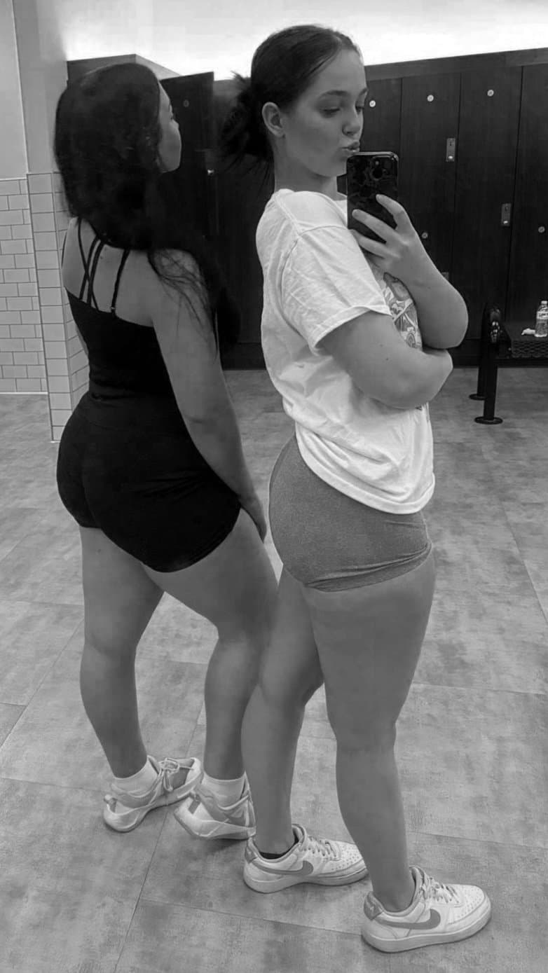 Sisters Anna (18) & Avery (19) - Which Sister are you Nutting In? Anna (blonde), Avery (Brunette)