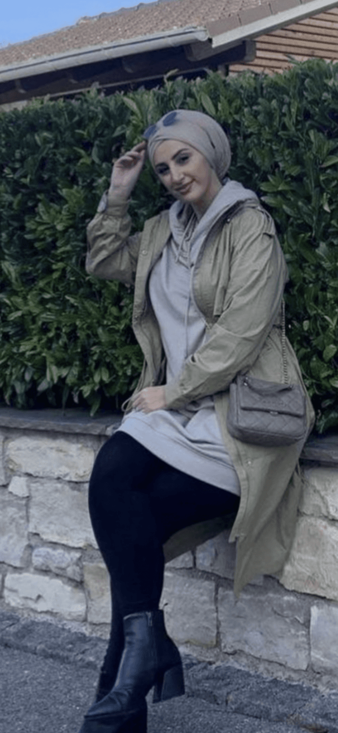 Would you fuck one of these Milfs? (Non-Nude)