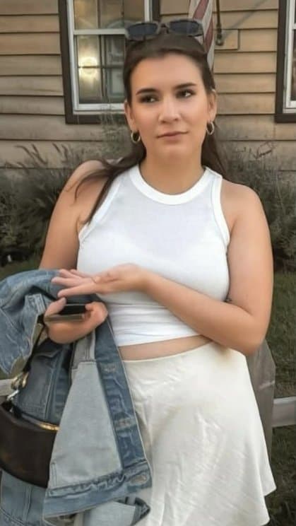 Too busy bustin, have a sexy brunette with cute soft nipples!