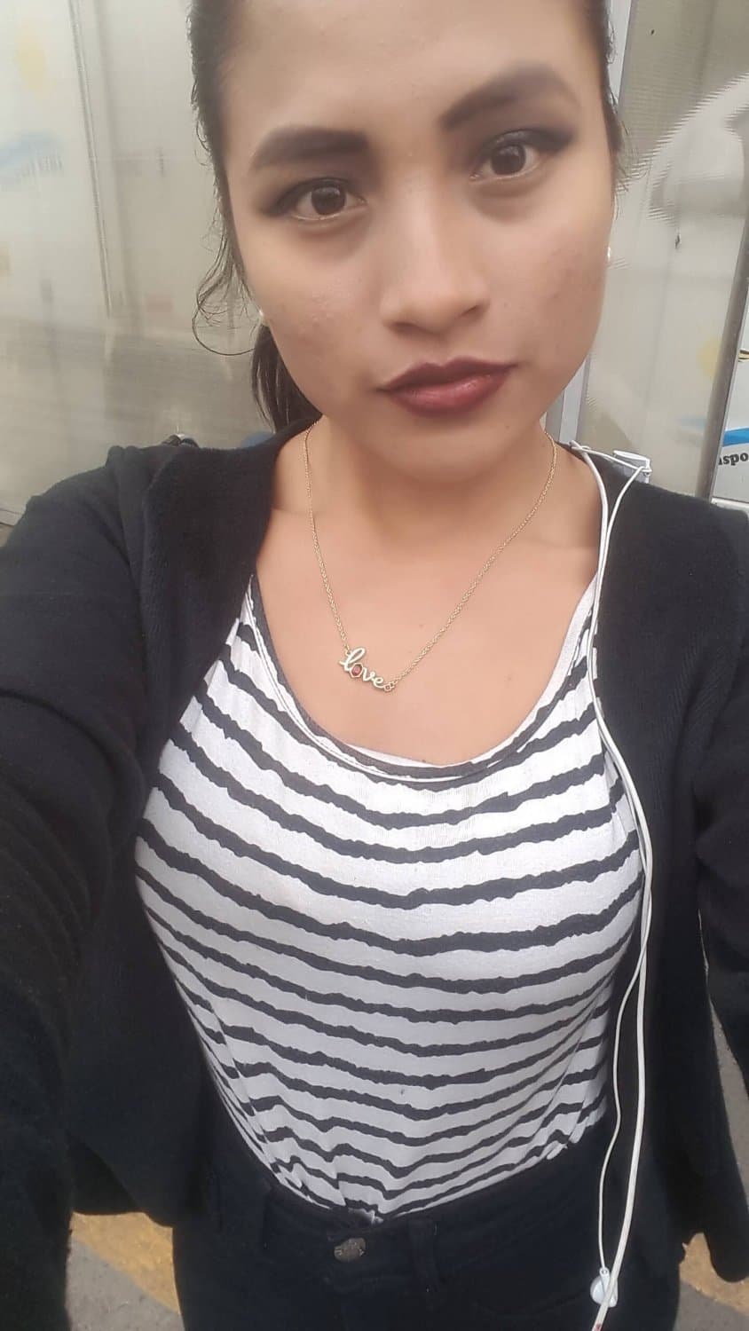 Peruana mostrando la concha