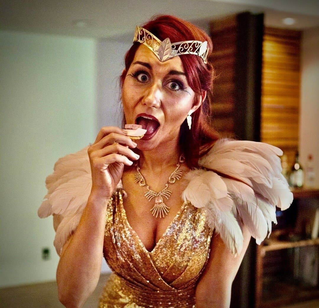 Elizabeth milf vocal coach