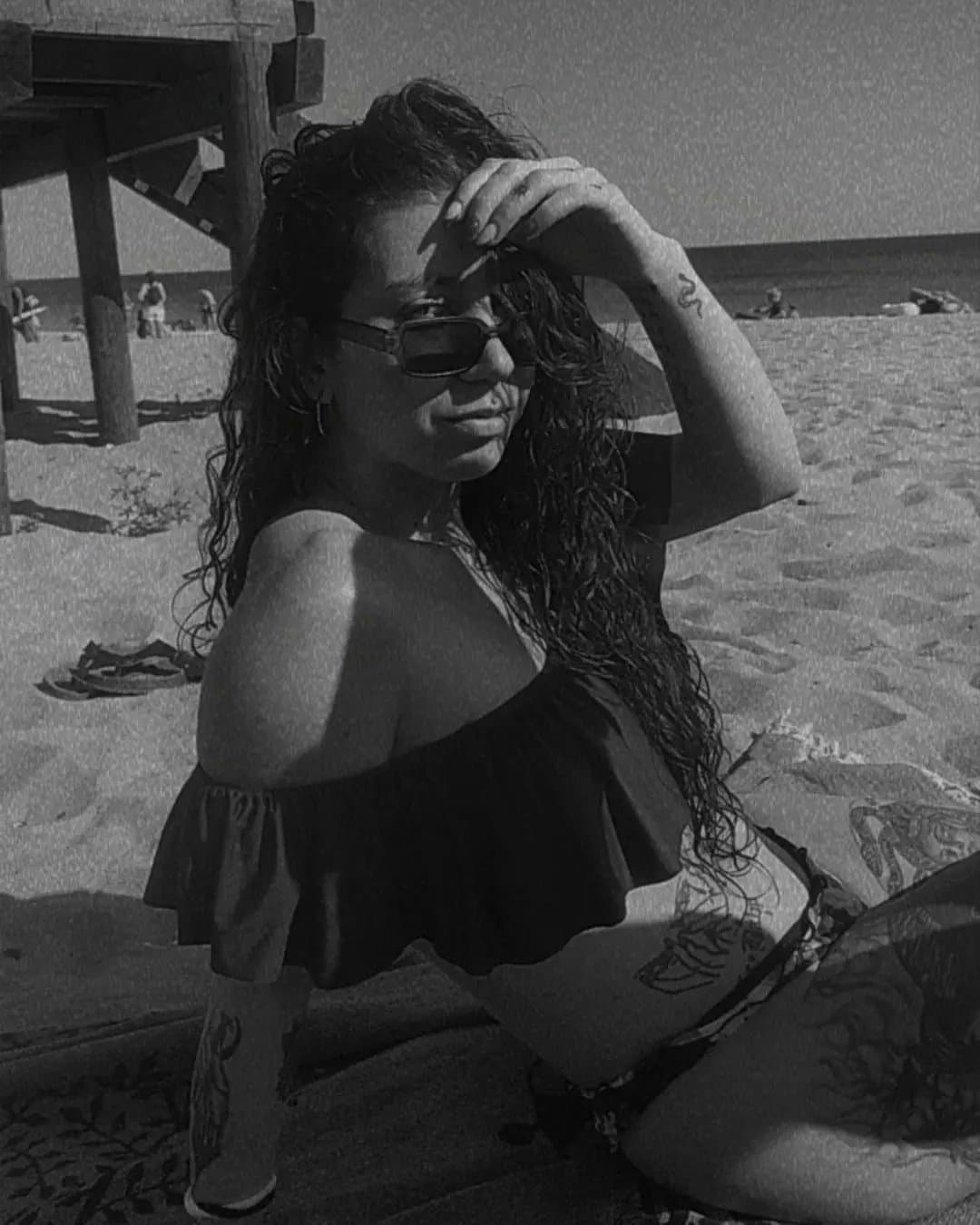 Please someone blast my sister in cum ?