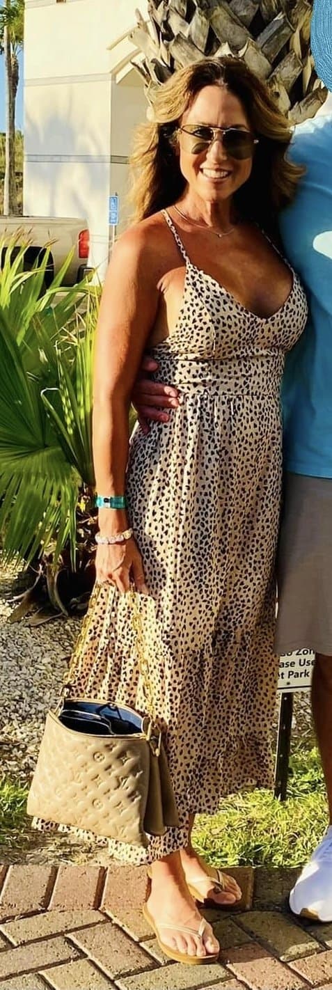 Christian school hottie gets wet & naked on stage for spring break