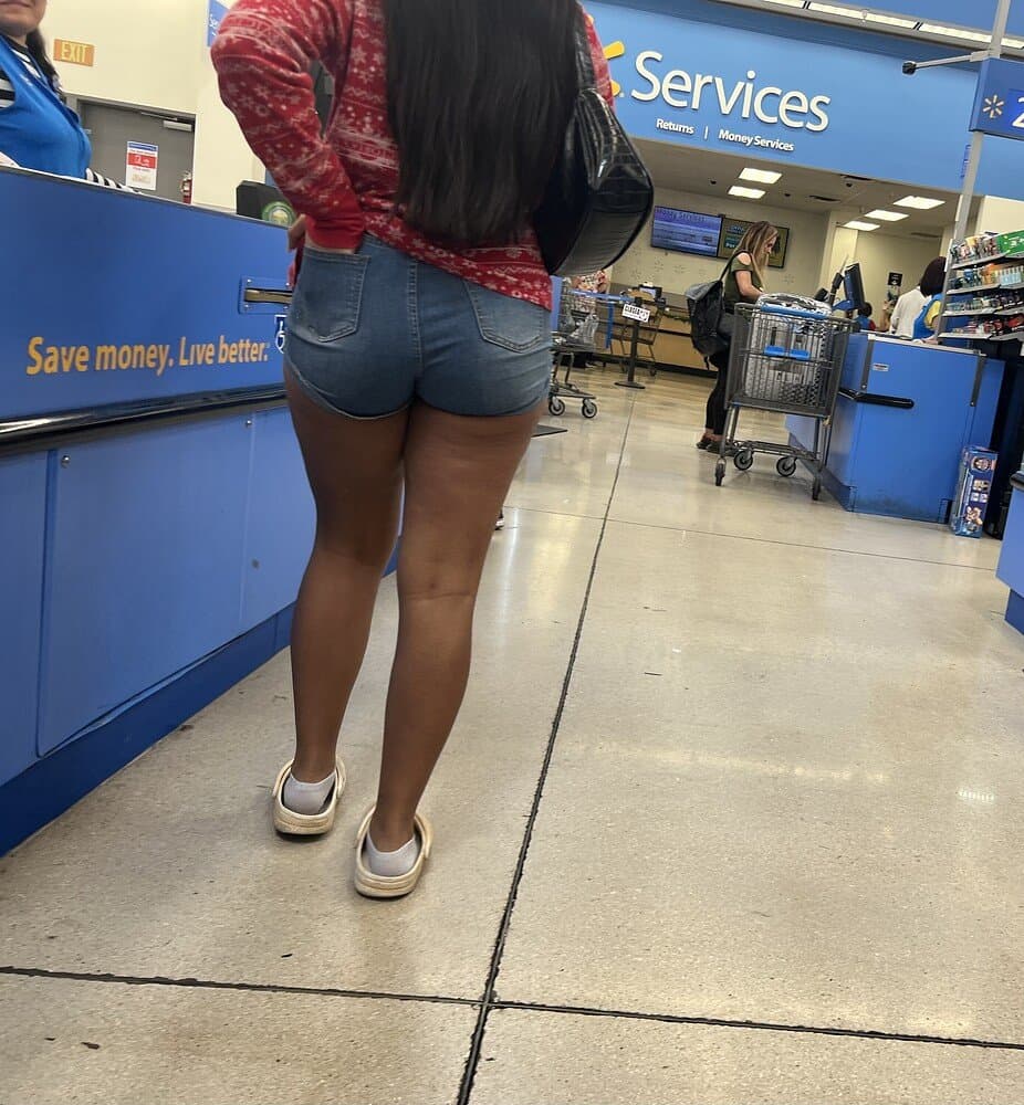 Click to view full size Sexy Middle Eastern Candid