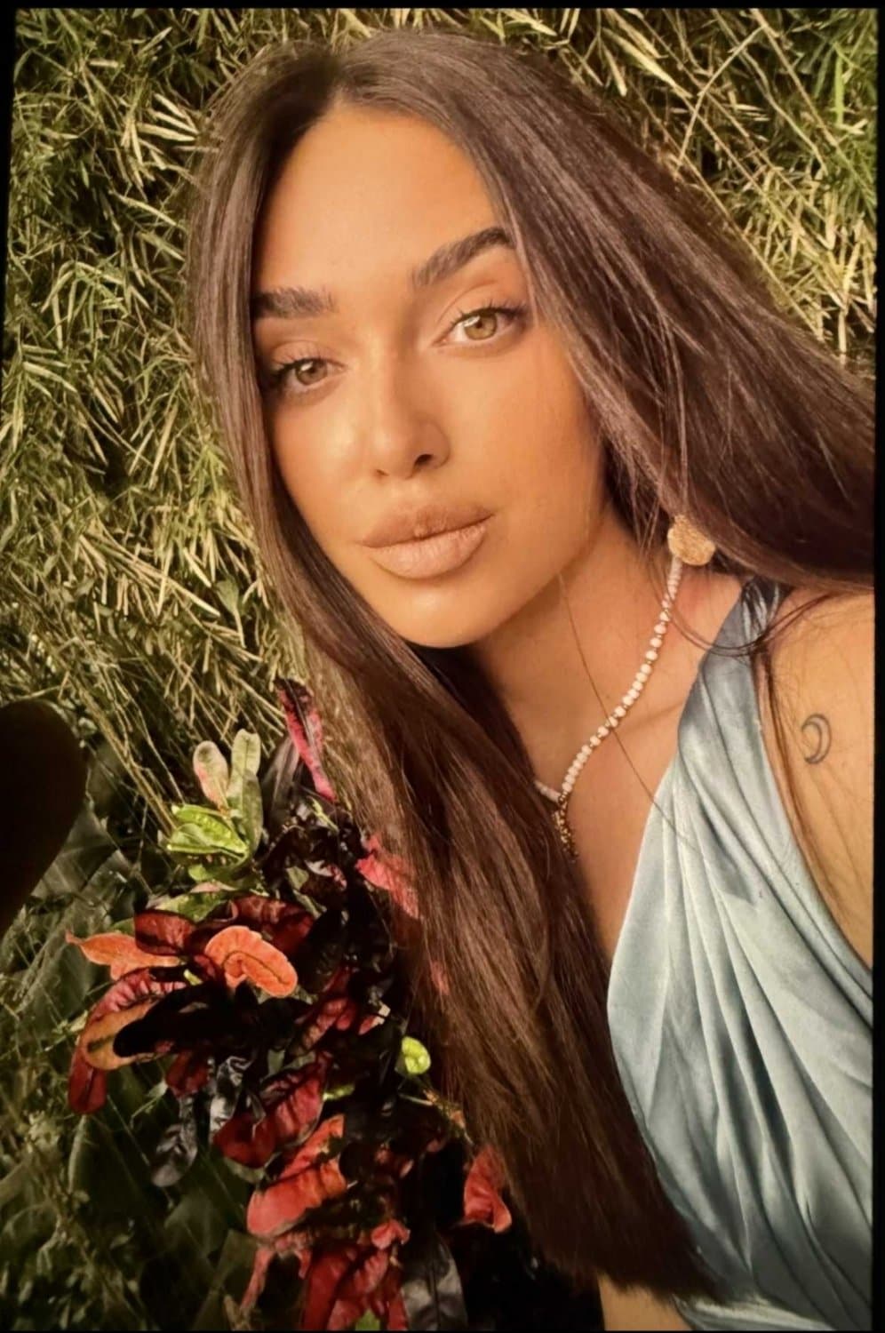 Dumb teen slut post naked photo