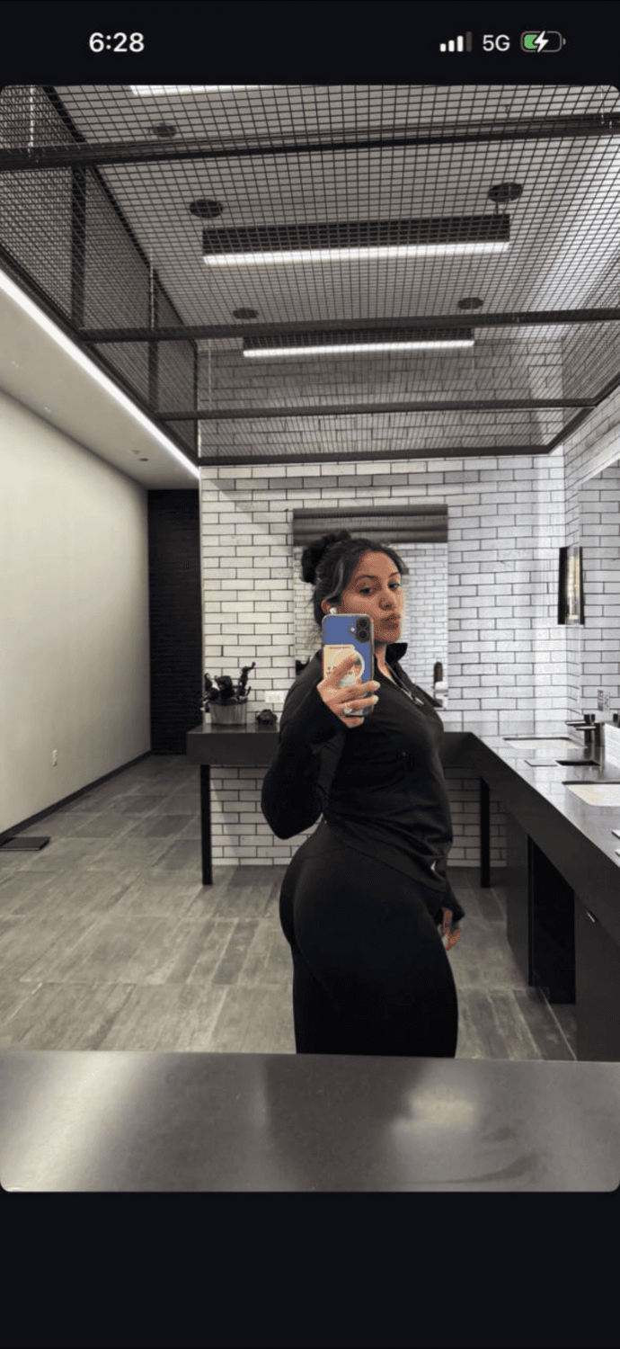 Sexy Chicago Latina slut ???  perfect Latina slut. Anybody got her? Dm