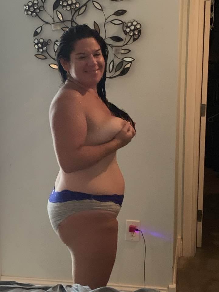 Click to view full size Webslut Wife Karlie Returns