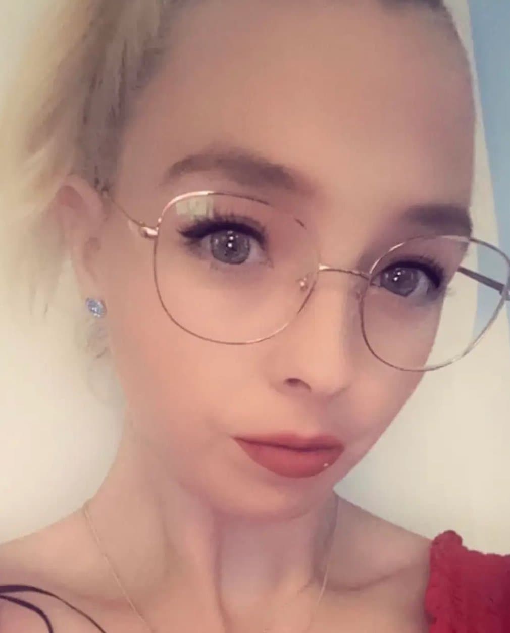 Bisexual and taboo, this bitch might fuck her sis for you