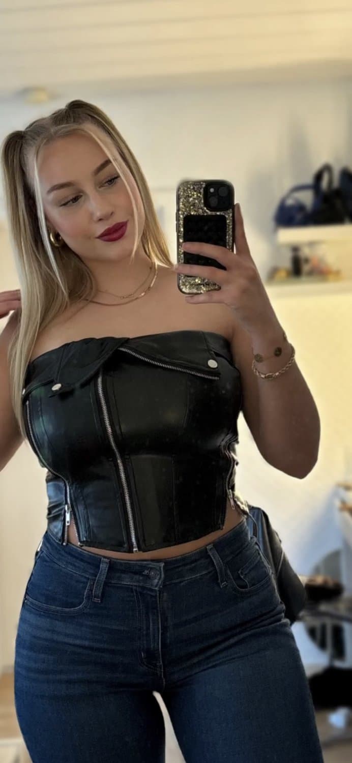 german curvy blonde hot babe goddess Inga