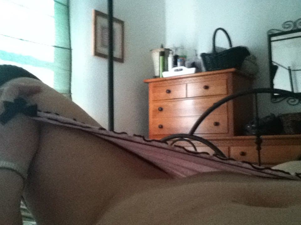 Click to view full size Allison is a Business Owner that loves to Masturbate