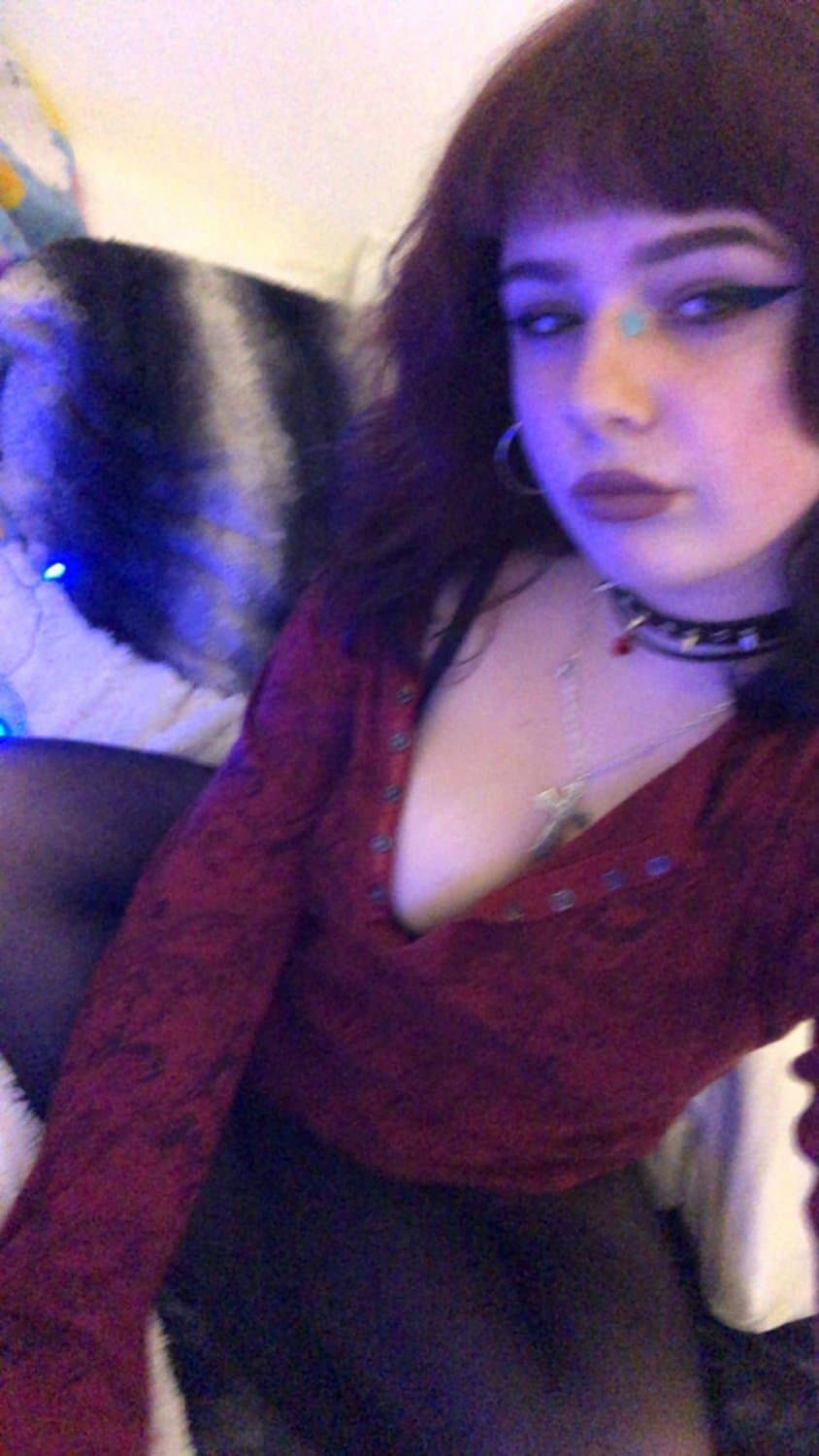 Sexy goth egirl from Discord p2