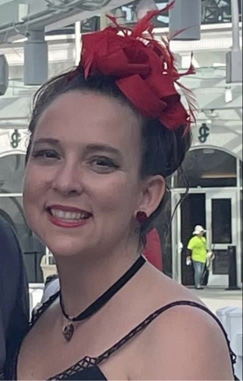 Only one pic of Aly flashing at Mardi Gras 2024 but still, a recent find is a recent find!!