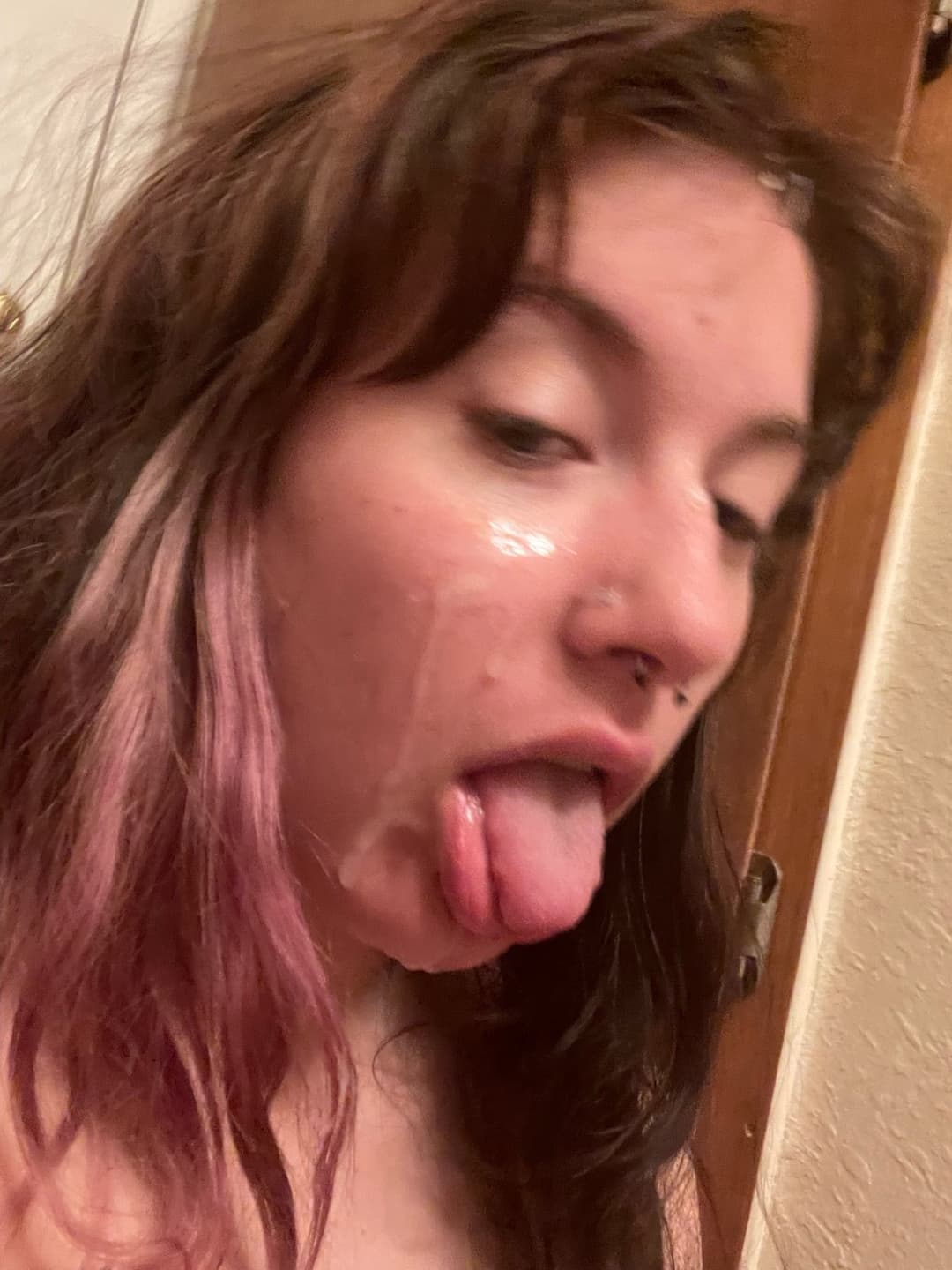 Boyfriend Chase mess all over her face