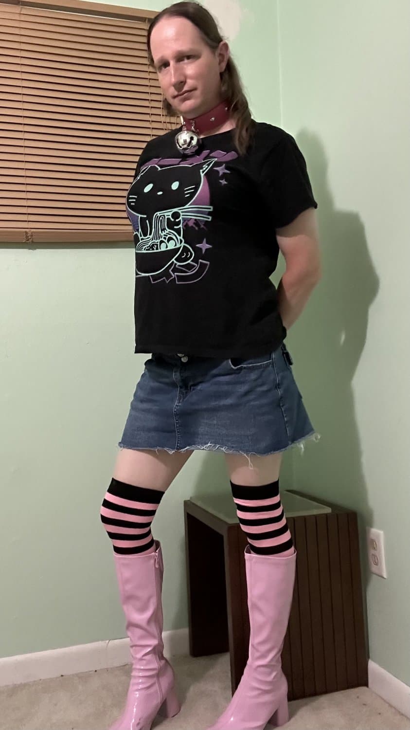 Sissy Rain casual practice pics