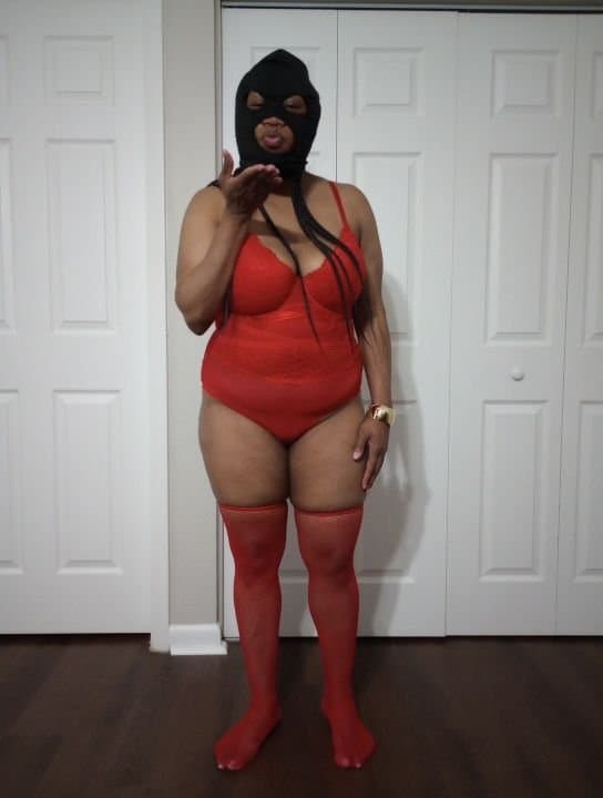 Ebony swinging wife