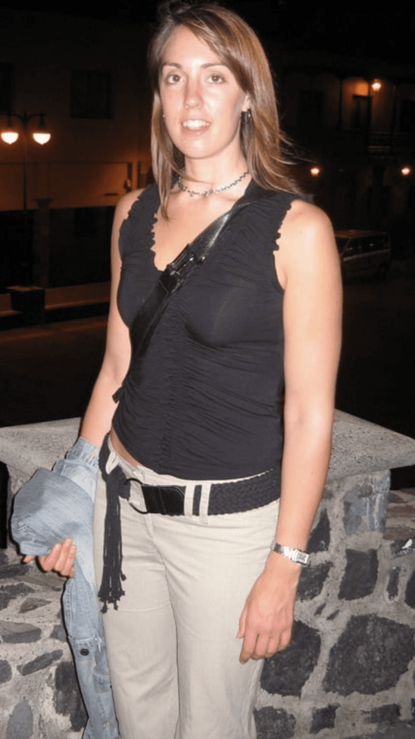 Tiny cunt on this tall Amazonian whore