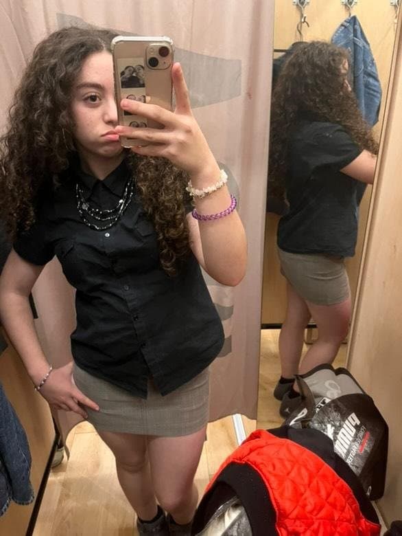 Click to view full size Jeune algérienne cheveux bouclé