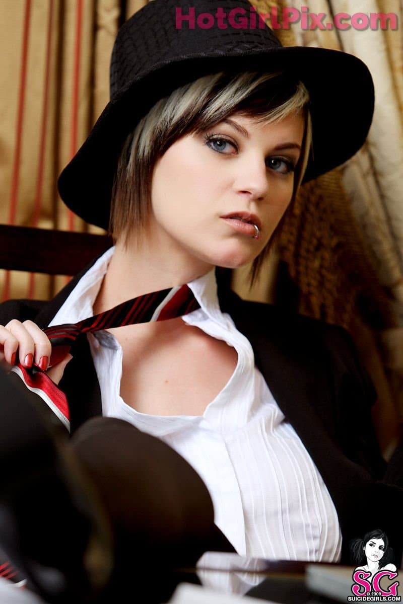 Ember - Business time (Suicide Girls)