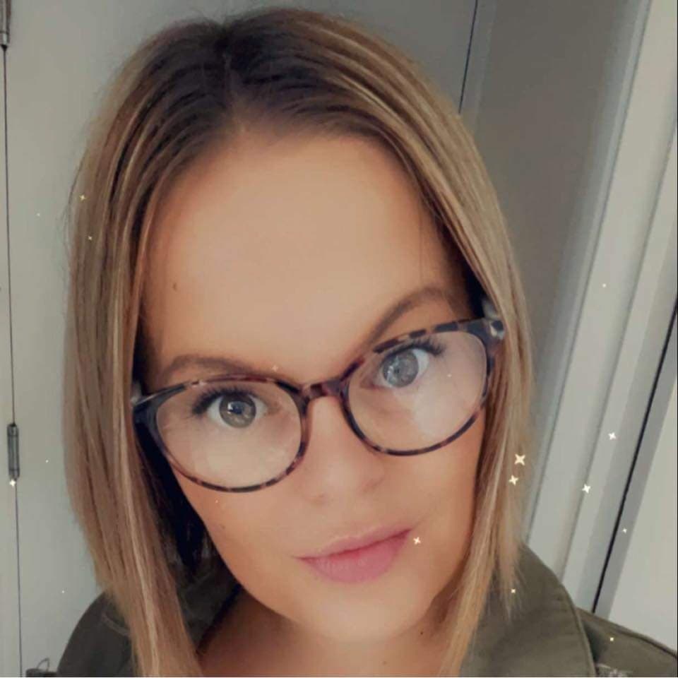 Huge tit cumslut fro. Bucks cheats behind her husbands back