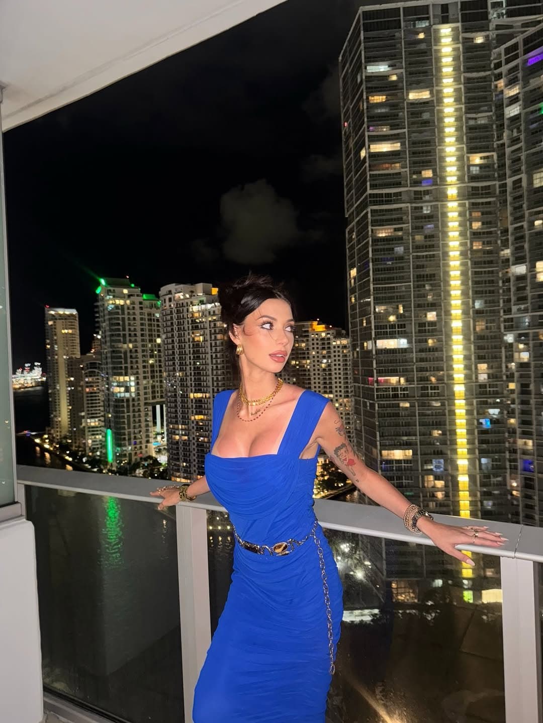 Sisters friend grew up super hot and was licking my buddies balls at this house party