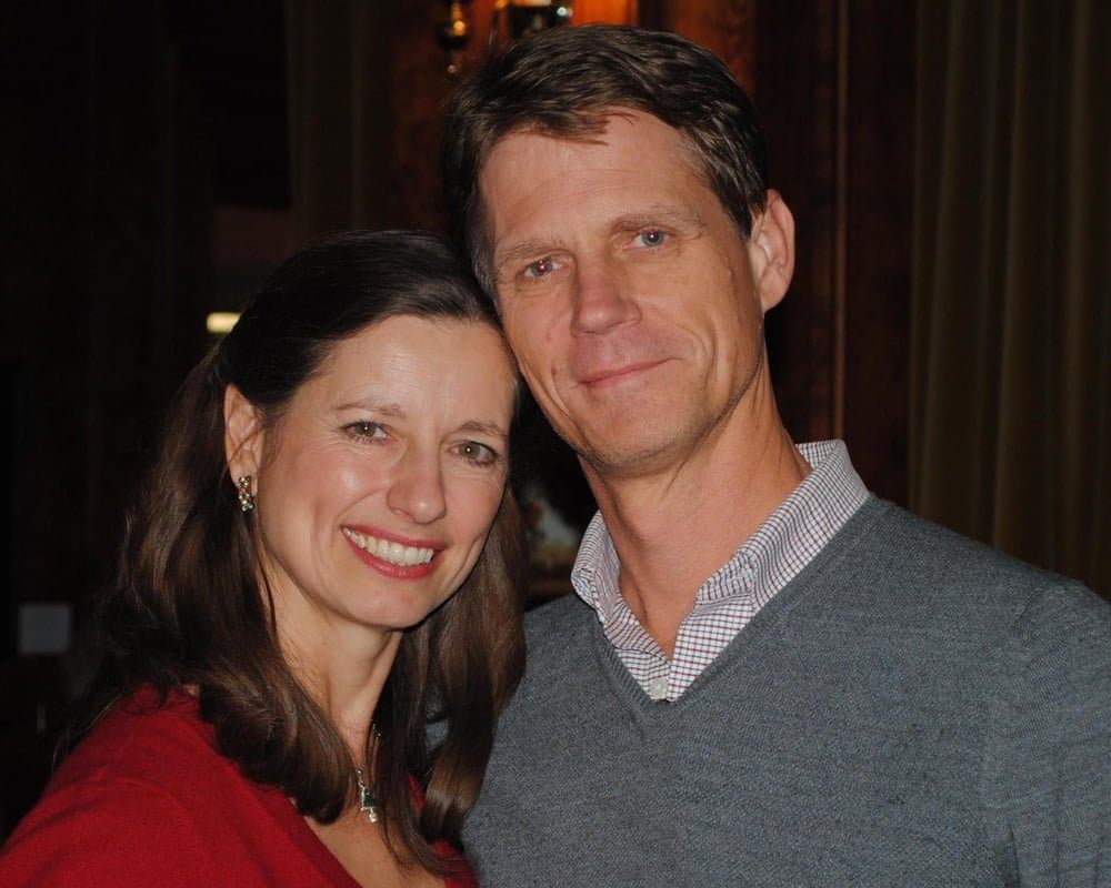 Perfect body GILF loves nude beaches