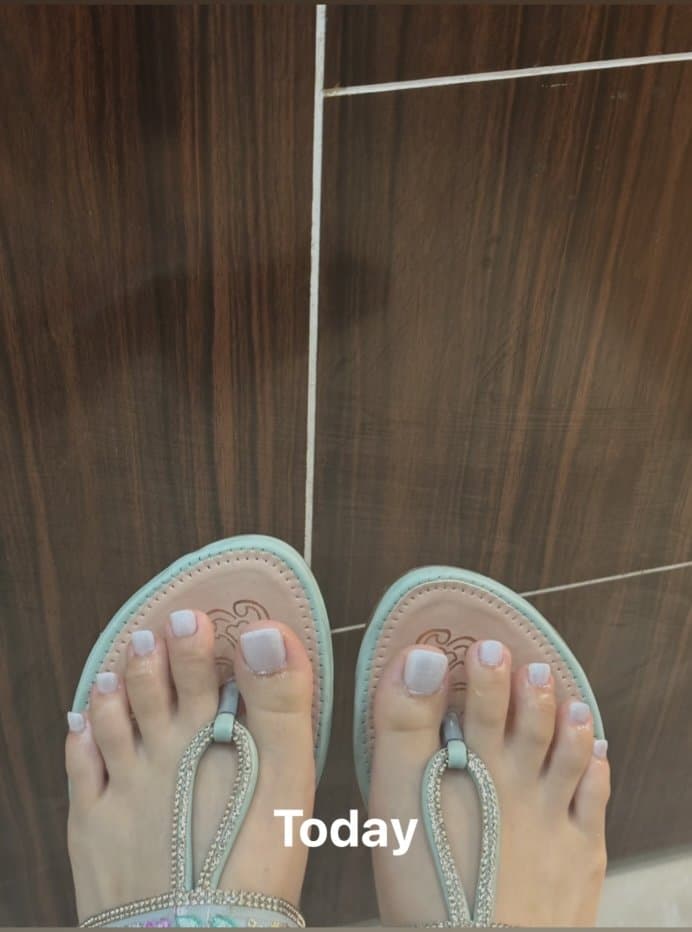 Cute Japanese Girl Shows Feet in India fucks an Indian