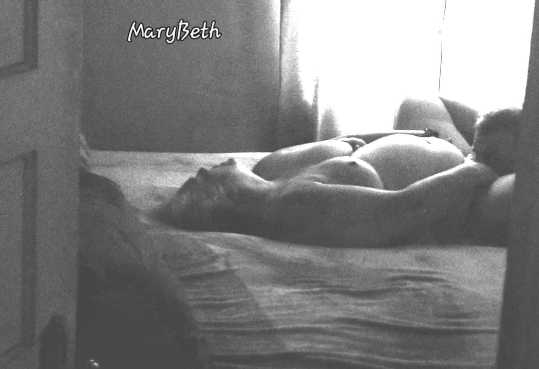 Full nude chubby paid to play