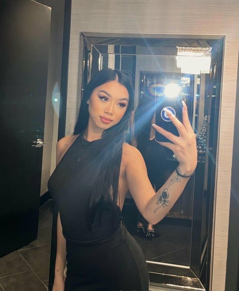 Kay Hot asian college babe taking bwc Leaks