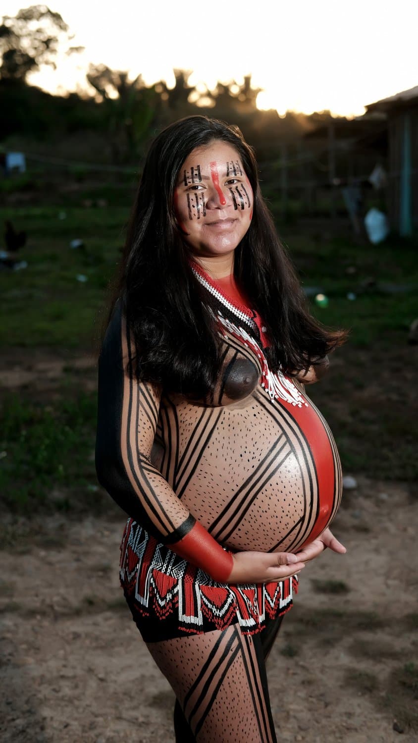 Click to view full size Boudoir Maternity Shoot ? Indigenous Edition