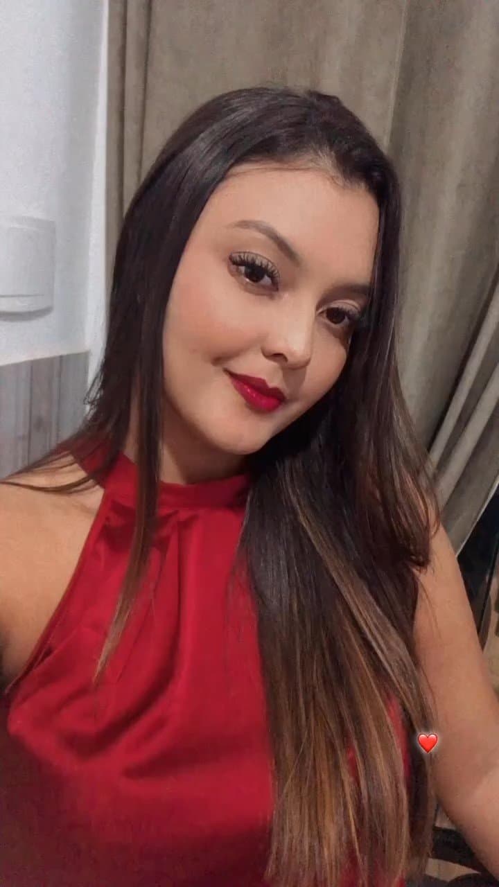 Isabella crente peituda / Isabella busty believer