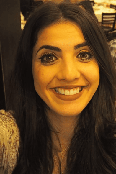 Smoking hot wifey gets naked ❤️