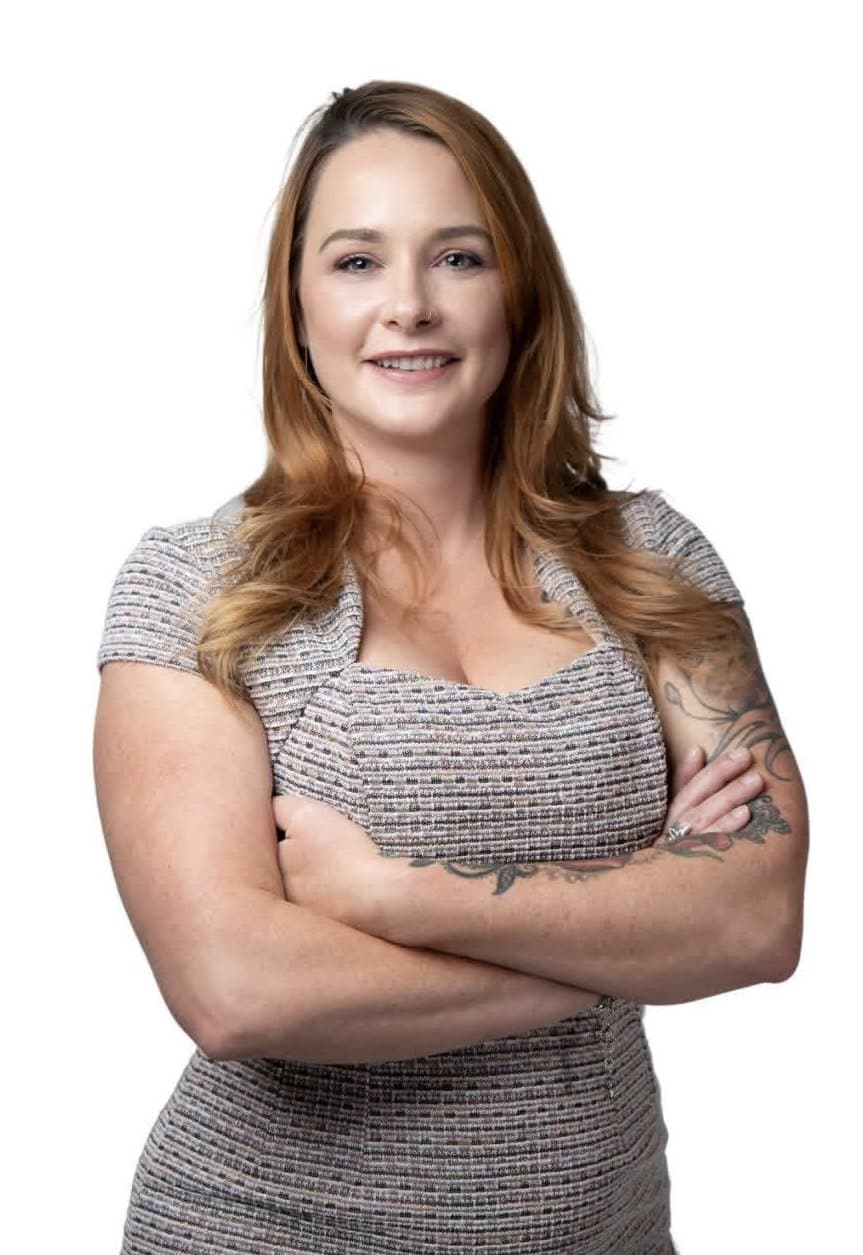 Realtor Erin still has the banging body of a porn star