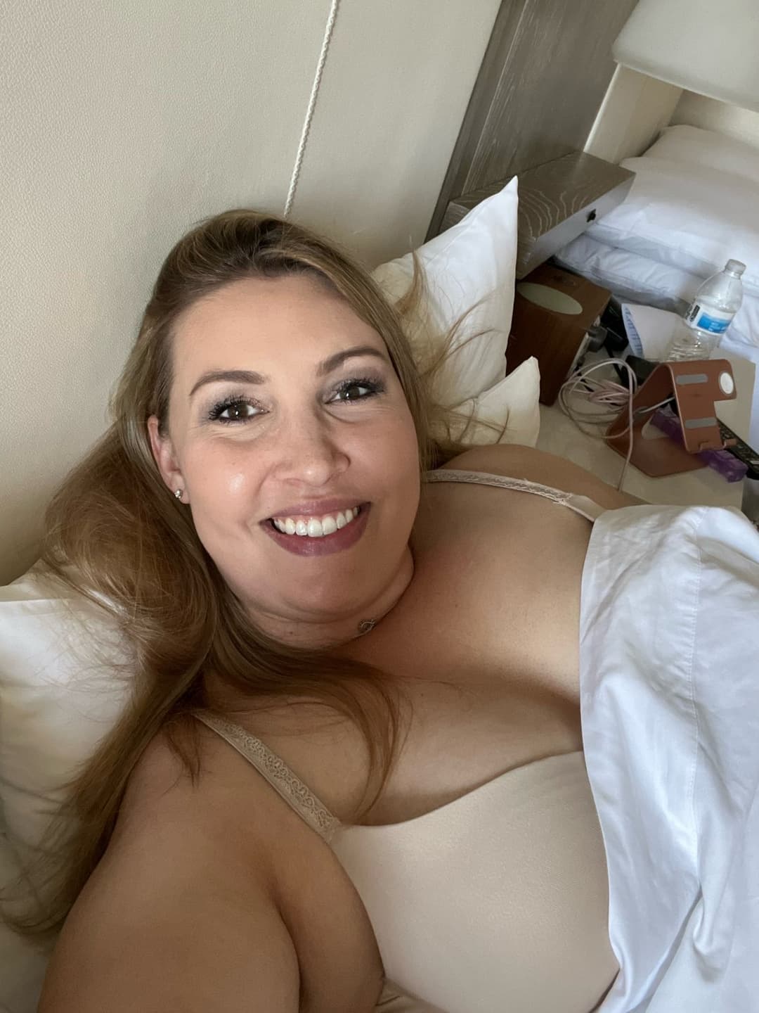 Cheating MAGA lover. She needs comments likes and sharing. CA PAWG! Comments? Thoughts?