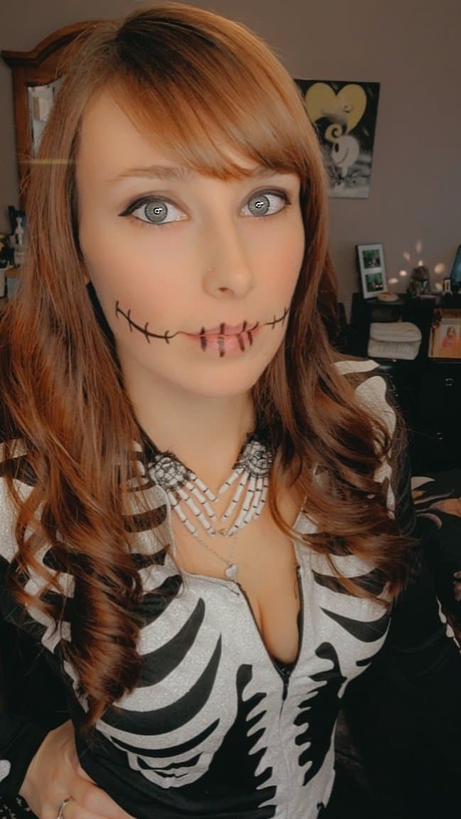 Halloween amateur slut blowjob and tease