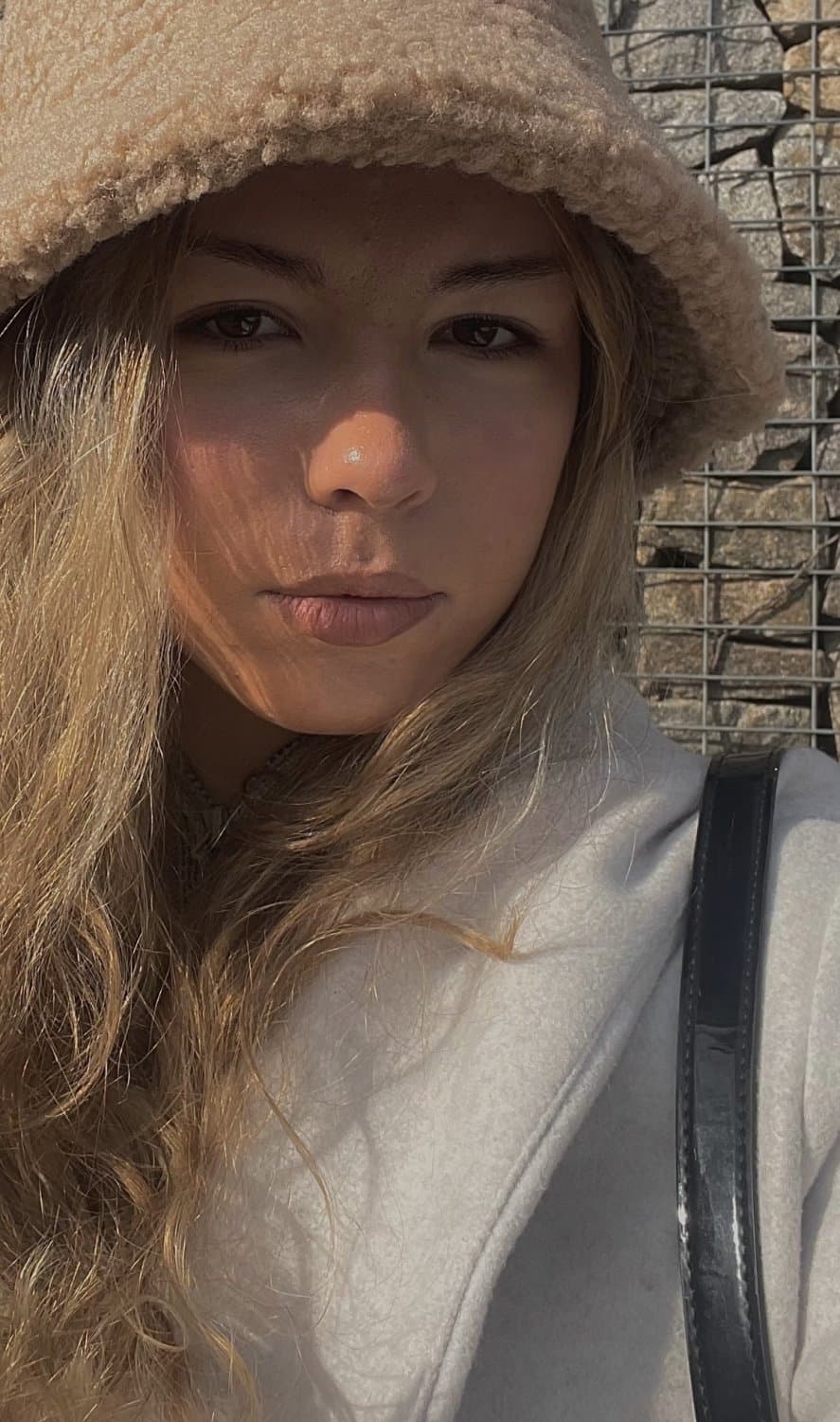 Submitted and risked Girlfriend. Want to risk your girl too? DM me