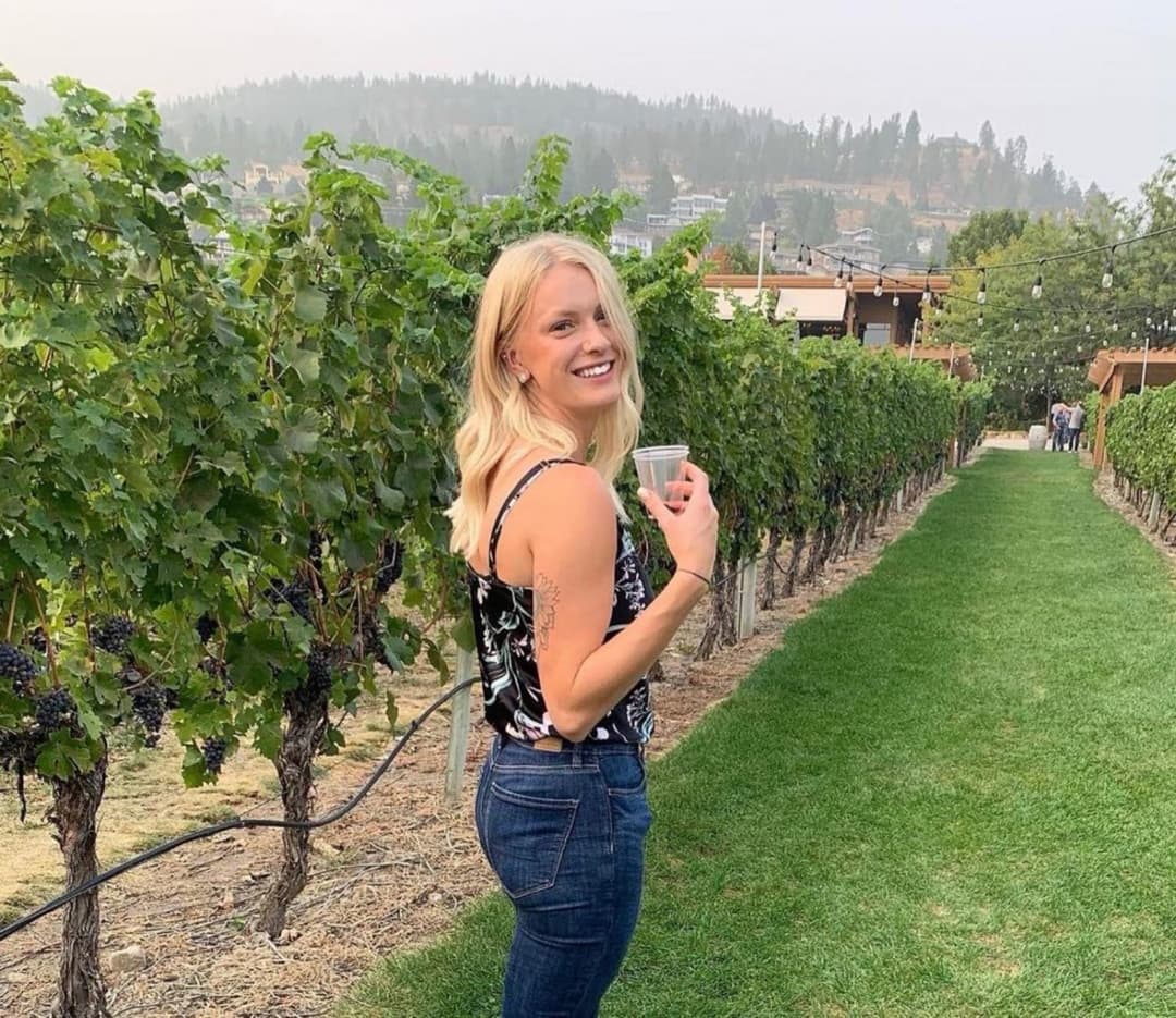 Brooklyn, 27 from Alberta Canada, paramedic, married Christian mom