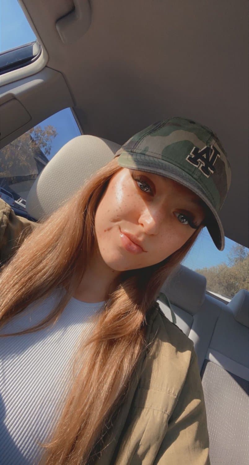 Click to view full size GF Sexting Me