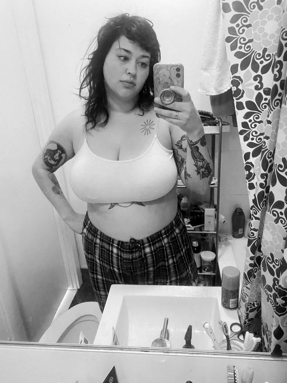 Thick cow coworker Abigail