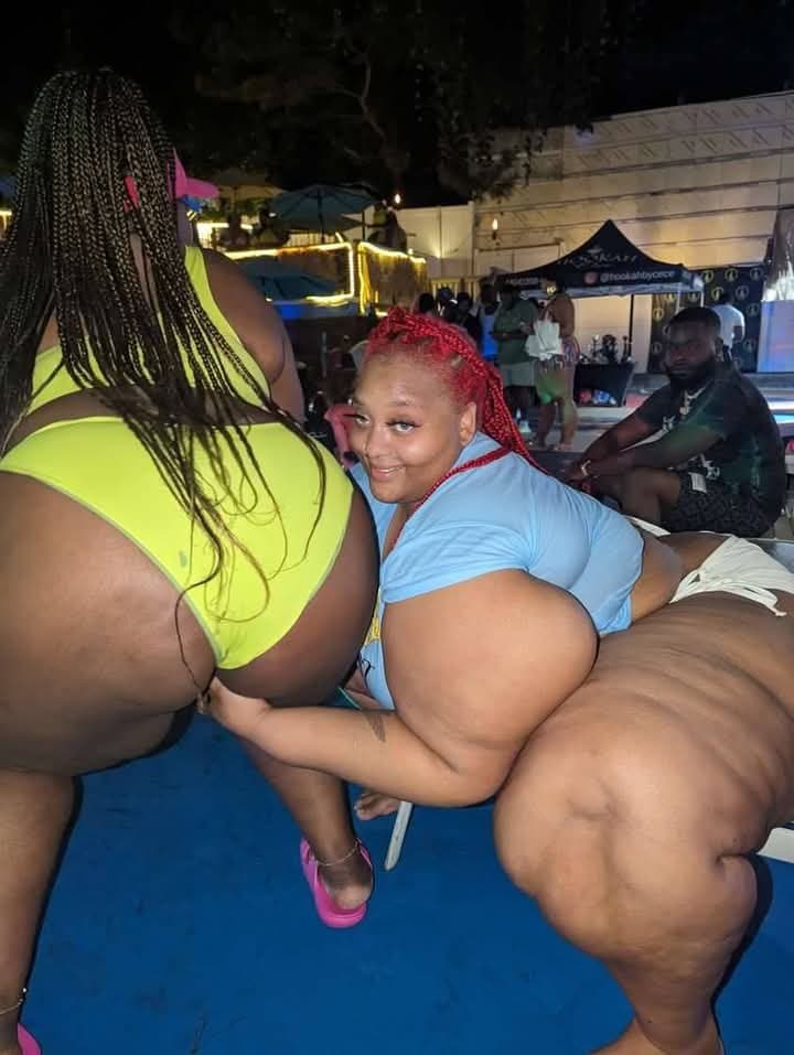 HUGE SSBBW SEXY ASS BOOTY