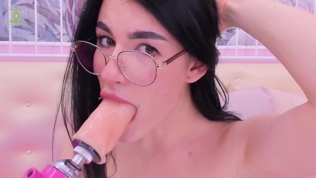 Hermosa chica , garganta profunda