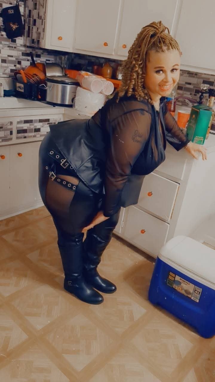 BEAUTIFUL SEXY HUGE THICK REDBONE GRANNY MATURE BIG HUGE THICK SSBBW BBW ASS GOONER MATERIAL