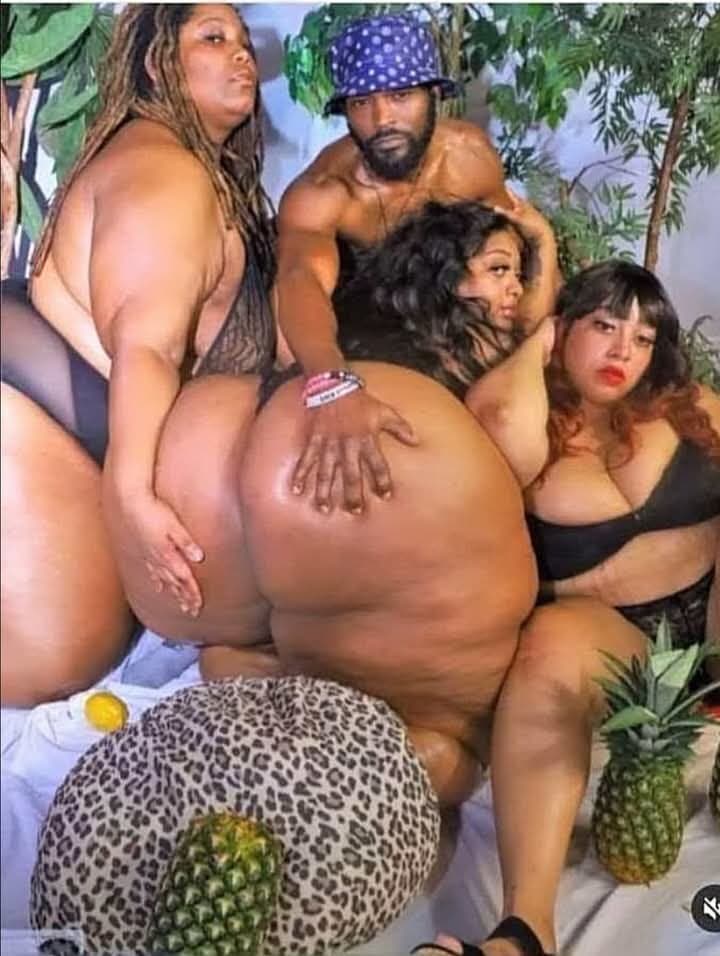 HUGE SSBBW SEXY ASS BOOTY