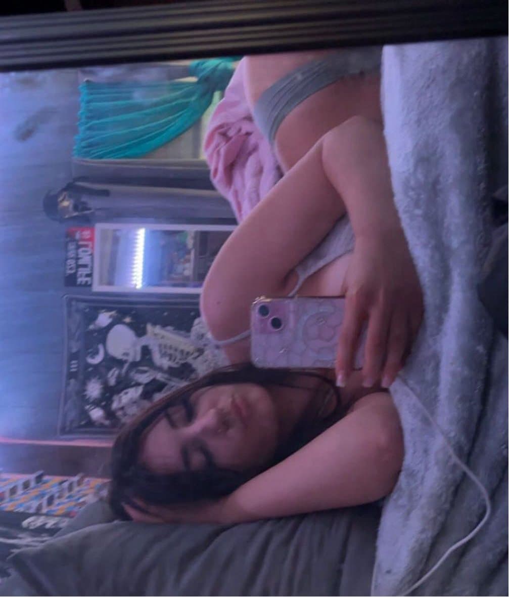 Kami, Sexy teen gets leaked