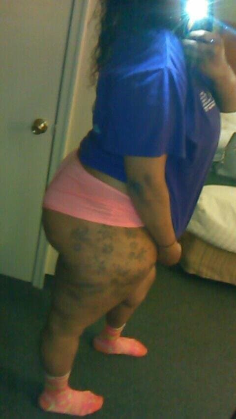 Freaky ebony mature bbw milf mom GOT CRAZY ASS ON HER