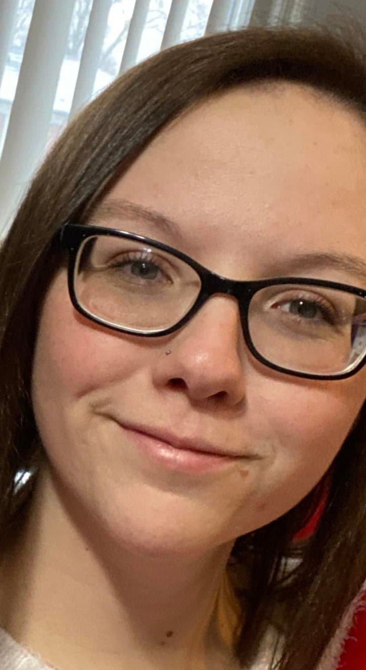 big ass michigan slut showing off her round ass!