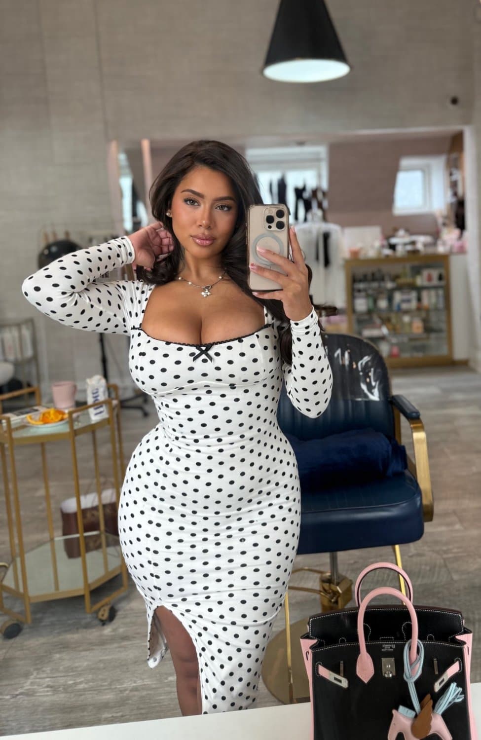 Click to view full size Id smash this thick latina anytime....name a sexier toronto latina ill wait