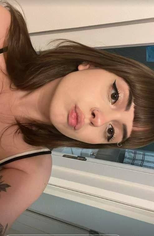 Young hot slut, amazing faceporn. Big boobs